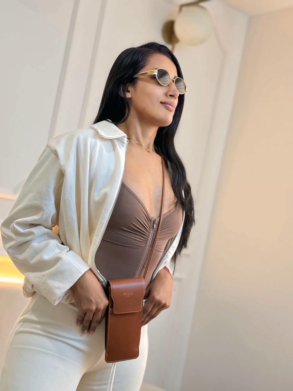 Body shape 440. Enterizo con zipper